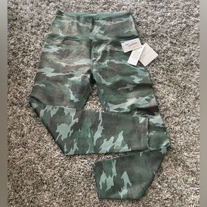 Beyond Yoga Green Camouflage Leggings